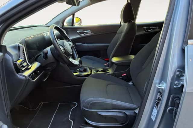 Kia Sportage (2023) thumbnail 5
