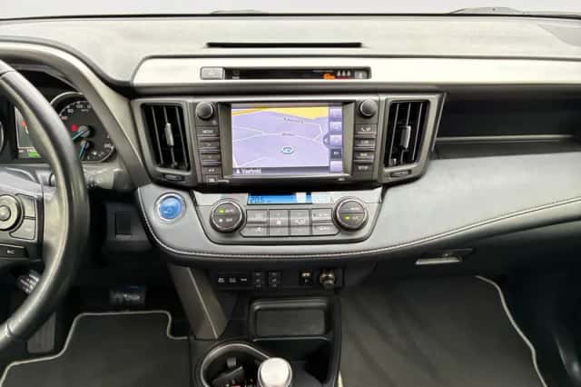 Toyota RAV4 (2018) thumbnail 23