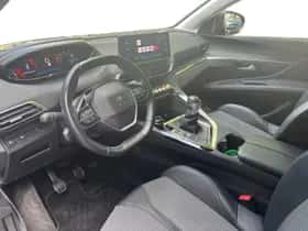 Peugeot 3008 (2021) thumbnail 17