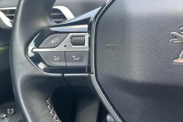Peugeot 3008 (2021) thumbnail 19