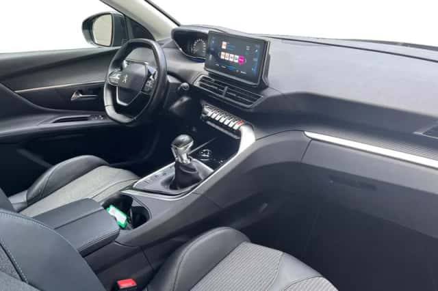 Peugeot 3008 (2021) thumbnail 3