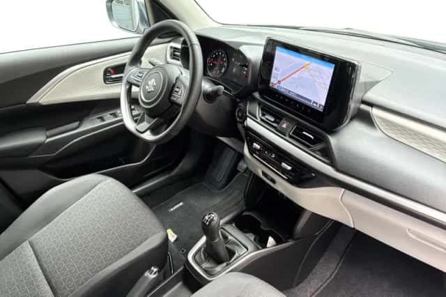 Suzuki Swift (2025) thumbnail 3