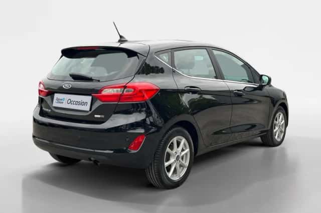 Ford Fiesta (2021) thumbnail 2