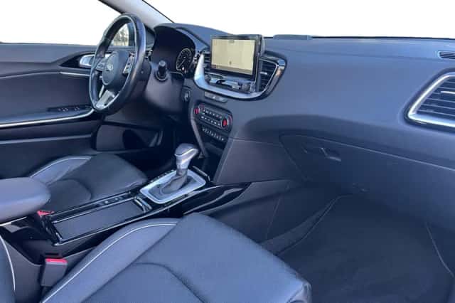 Kia Ceed Sportswagon (2022) thumbnail 3
