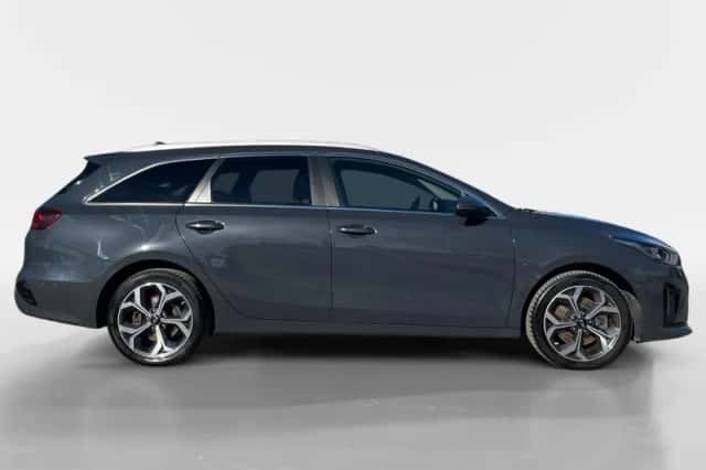 Kia Ceed Sportswagon (2022) thumbnail 4