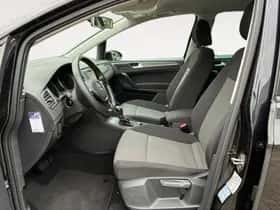 Volkswagen Golf (2014) thumbnail 5