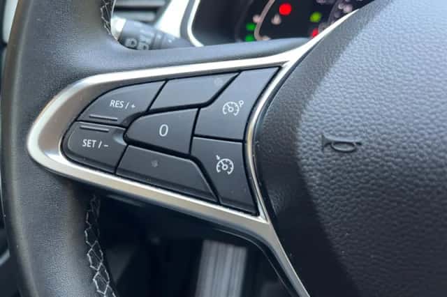 Renault Captur (2021) thumbnail 19