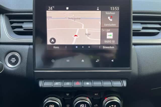 Renault Captur (2021) thumbnail 23