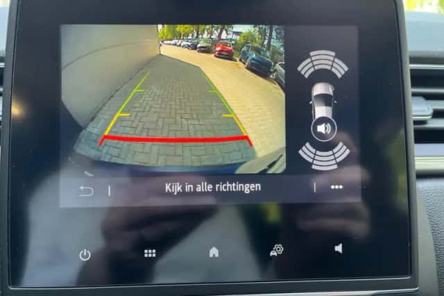 Renault Captur (2021) thumbnail 26