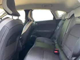 Renault Captur (2021) thumbnail 6