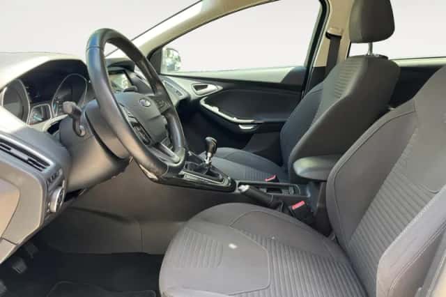 Ford Focus (2018) thumbnail 5