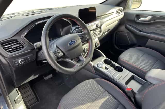 Ford Kuga (2023) thumbnail 17