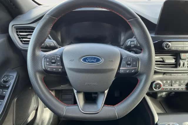 Ford Kuga (2023) thumbnail 18