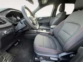 Ford Kuga (2023) thumbnail 5