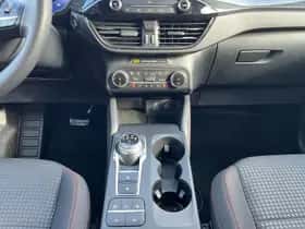 Ford Kuga (2023) thumbnail 8