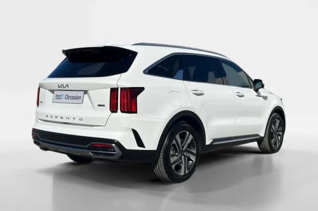 Kia Sorento (2021) thumbnail 2