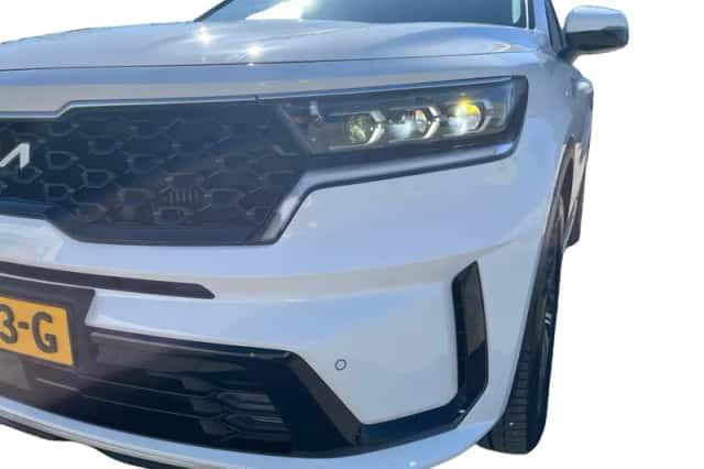 Kia Sorento (2021) thumbnail 16