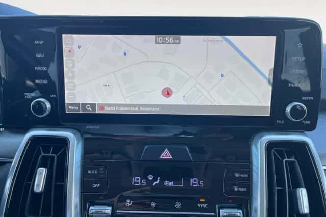 Kia Sorento (2021) thumbnail 4