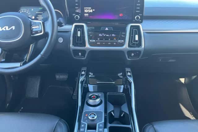 Kia Sorento (2021) thumbnail 9