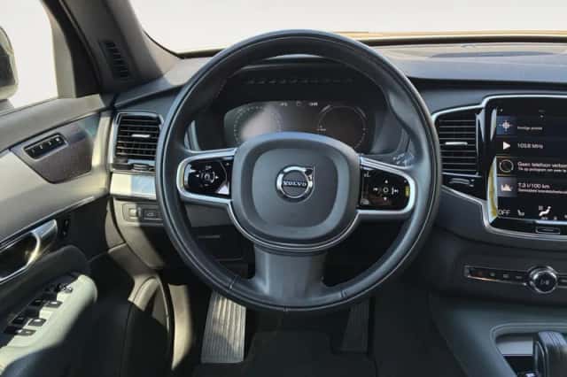 Volvo XC90 (2021) thumbnail 16