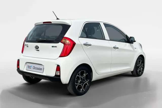 Kia Picanto (2016) thumbnail 2