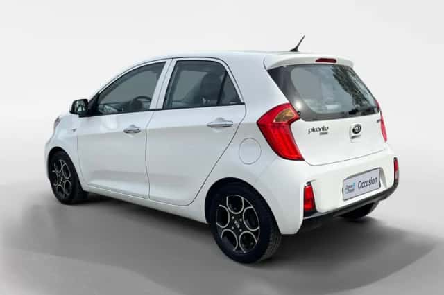 Kia Picanto (2016) thumbnail 11