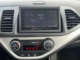 Kia Picanto (2016) thumbnail 23