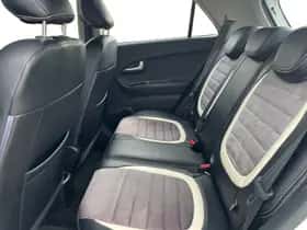 Kia Picanto (2016) thumbnail 6