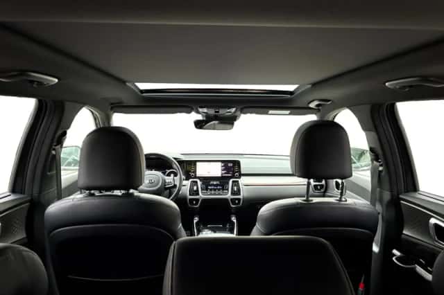 Kia Sorento (2021) thumbnail 23