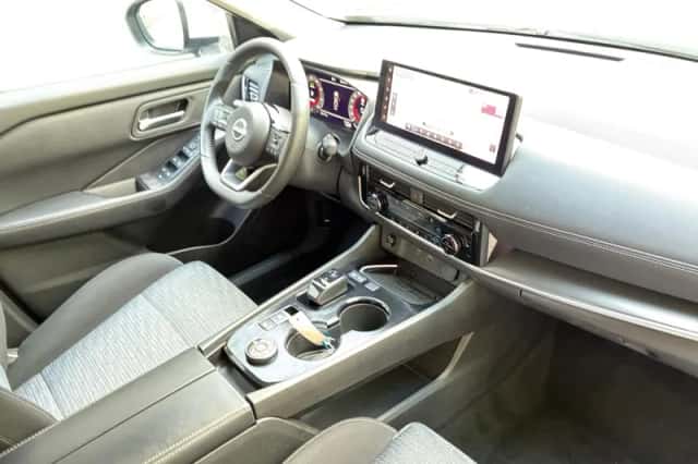 Nissan X-Trail (2025) thumbnail 3