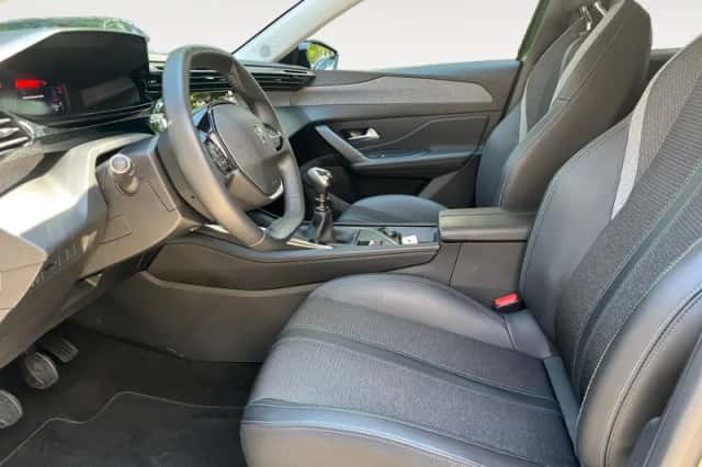 Peugeot 308 (2022) thumbnail 5