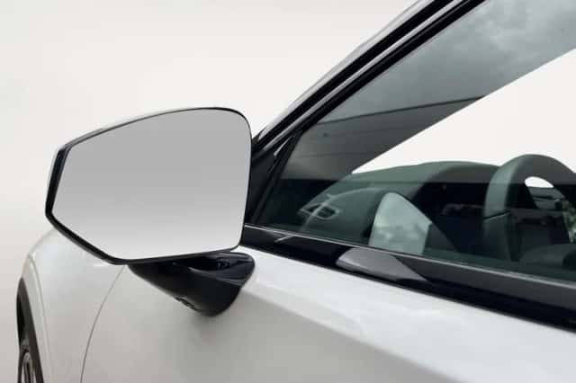 Polestar 2 (2023) thumbnail 13