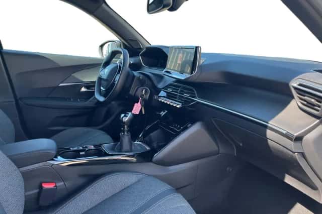 Peugeot 2008 (2025) thumbnail 3