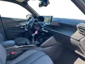 Peugeot 2008 (2025) thumbnail 3