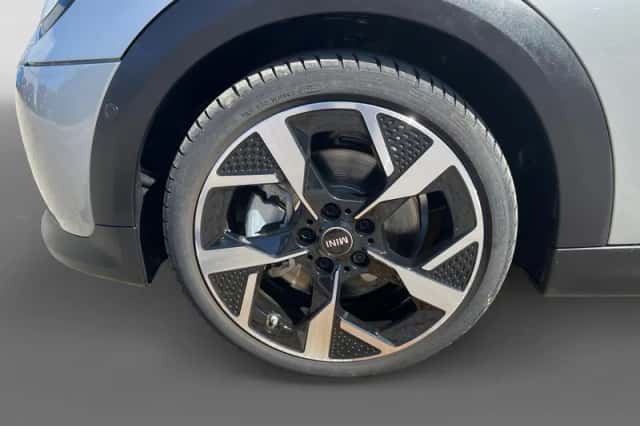 MINI Cooper (2025) thumbnail 14