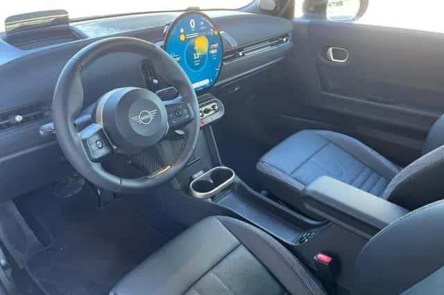 MINI Cooper (2025) thumbnail 16