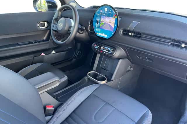 MINI Cooper (2025) thumbnail 3