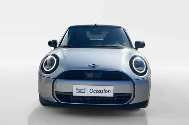 MINI Cooper (2025) thumbnail 6
