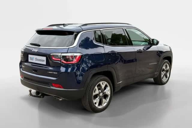 Jeep Compass (2017) thumbnail 2