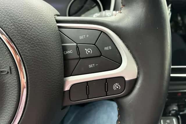 Jeep Compass (2017) thumbnail 19
