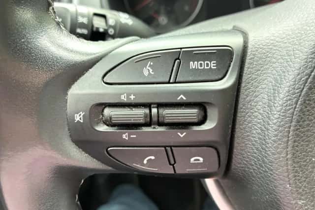 Kia Stonic (2021) thumbnail 18