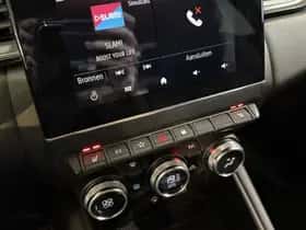 Renault Captur (2023) thumbnail 23