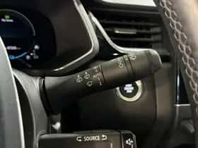 Renault Captur (2023) thumbnail 32
