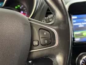 Renault Captur (2019) thumbnail 32