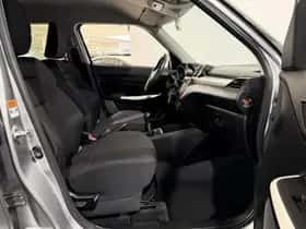 Suzuki Swift (2019) thumbnail 15