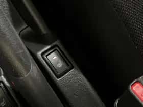 Suzuki Swift (2019) thumbnail 25