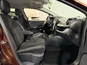 Renault Clio (2014) thumbnail 14