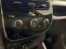 Renault Clio (2014) thumbnail 21