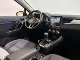 Renault Captur (2023) thumbnail 19
