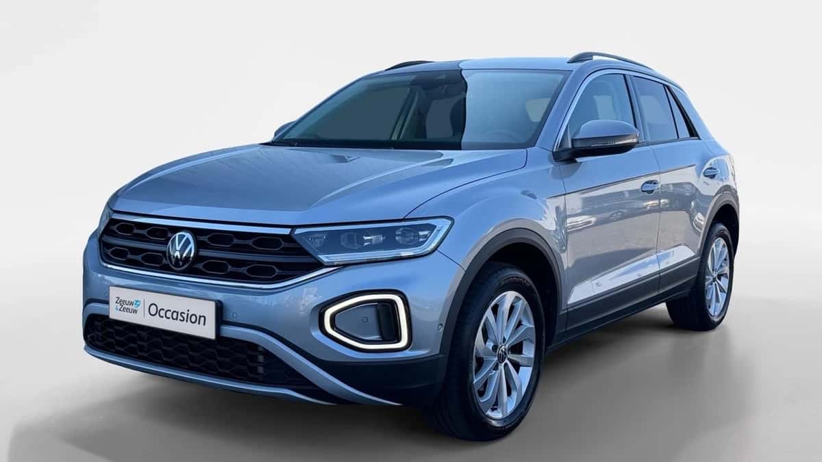 Volkswagen T-Roc (2024) — foto 1